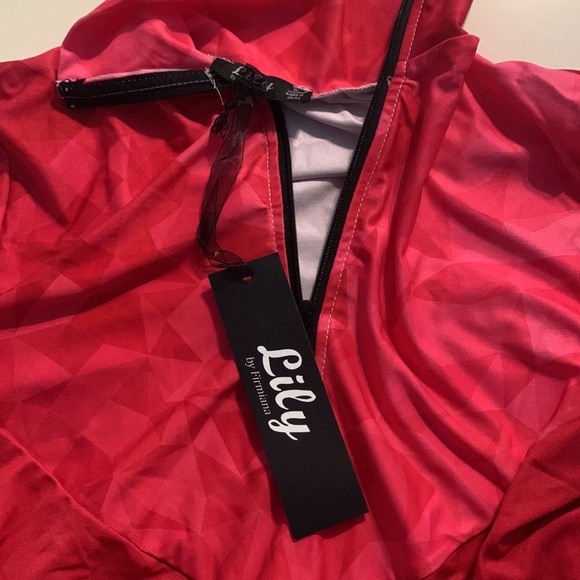 pullover shirt and leggings by Lilly - Picture 4 of 9